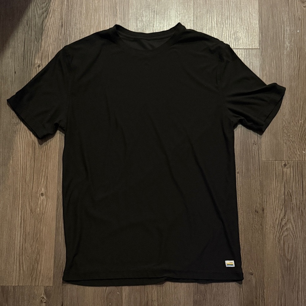 Vuori Black Men's Short Sleeve Tee
